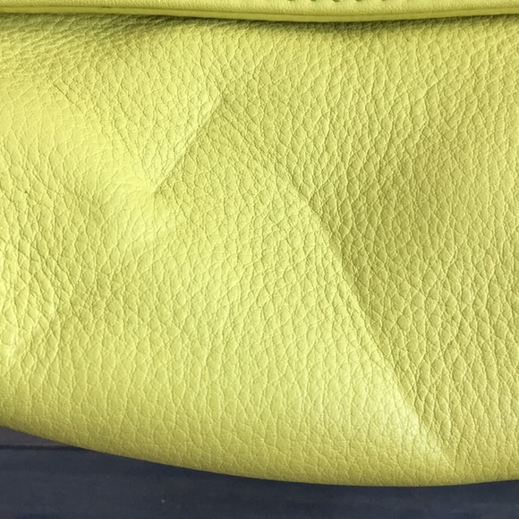 NWT New Club Monaco Freja Cross Body Bag Neon - Picture 4 of 7